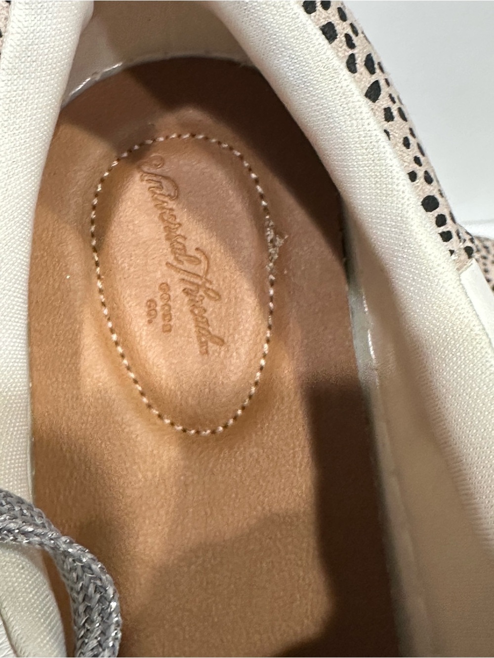Universal Thread Women's Cadey Memory Foam Sneaker White/Animal Print US Size 11 - Picture 9 of 15